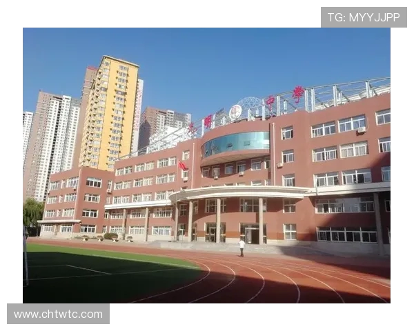 朱旭航的奋斗故事与人生哲学探索：从平凡到卓越的成长之路