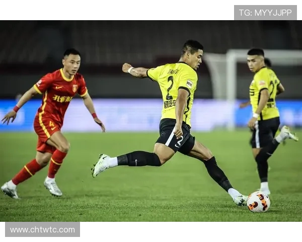 广州足球队的转型之路：从传统强队到现代化职业俱乐部的蜕变与挑战